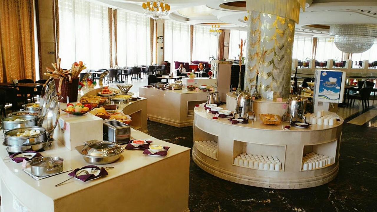 Xiangjiang Hotel Кунмин Екстериор снимка